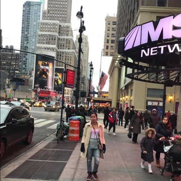 Meet your Posher, Lovely - Picture 13 of 17